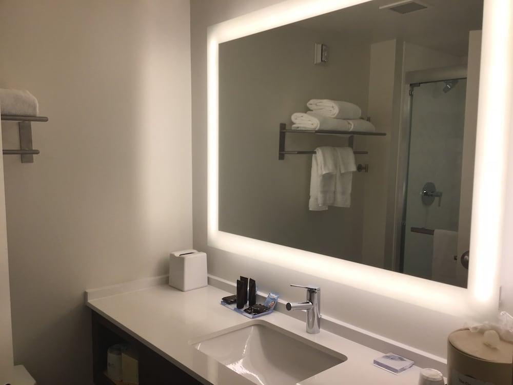 Holiday Inn Cleveland By Ihg Zewnętrze zdjęcie
