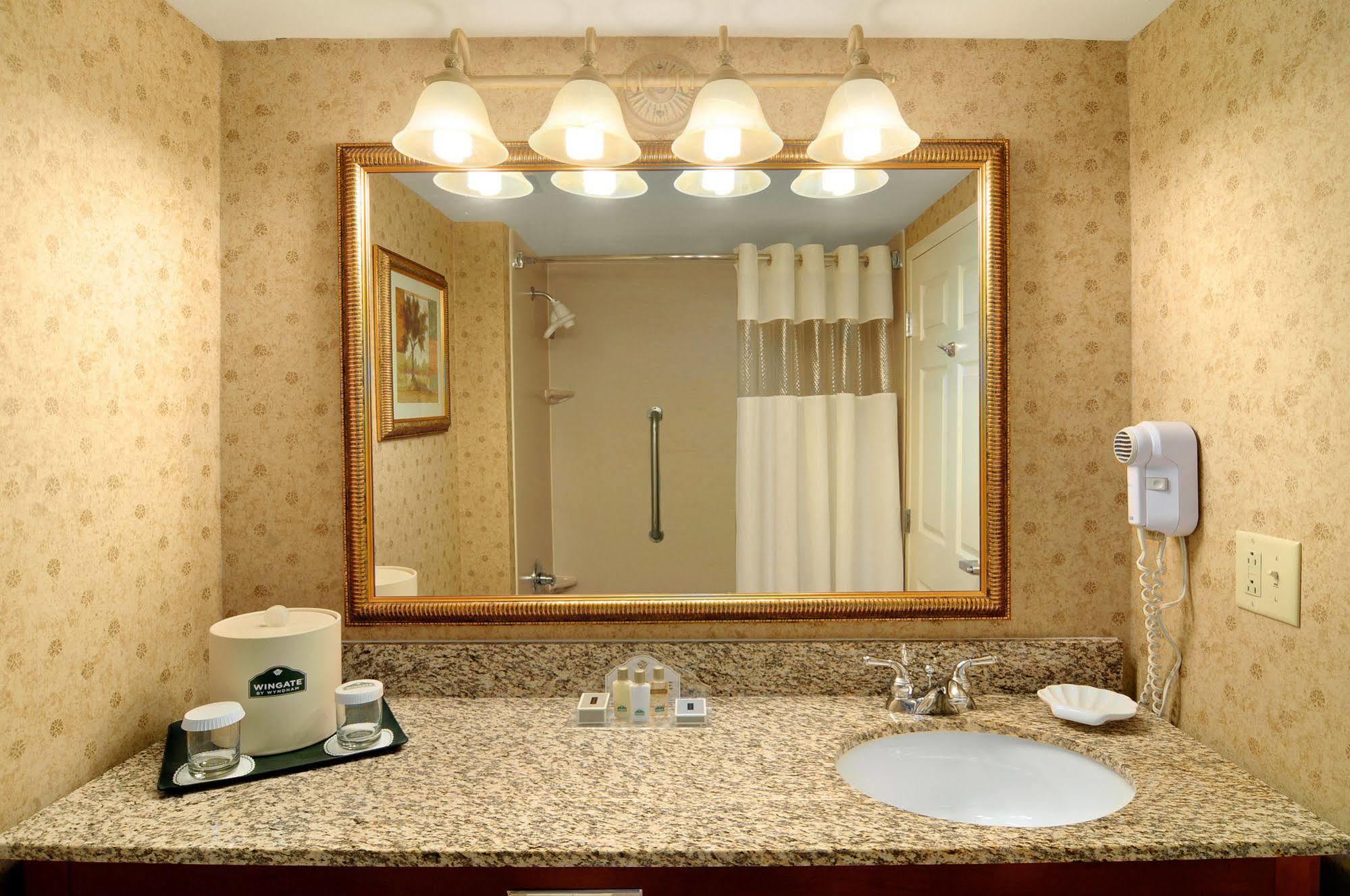 Holiday Inn Cleveland By Ihg Zewnętrze zdjęcie